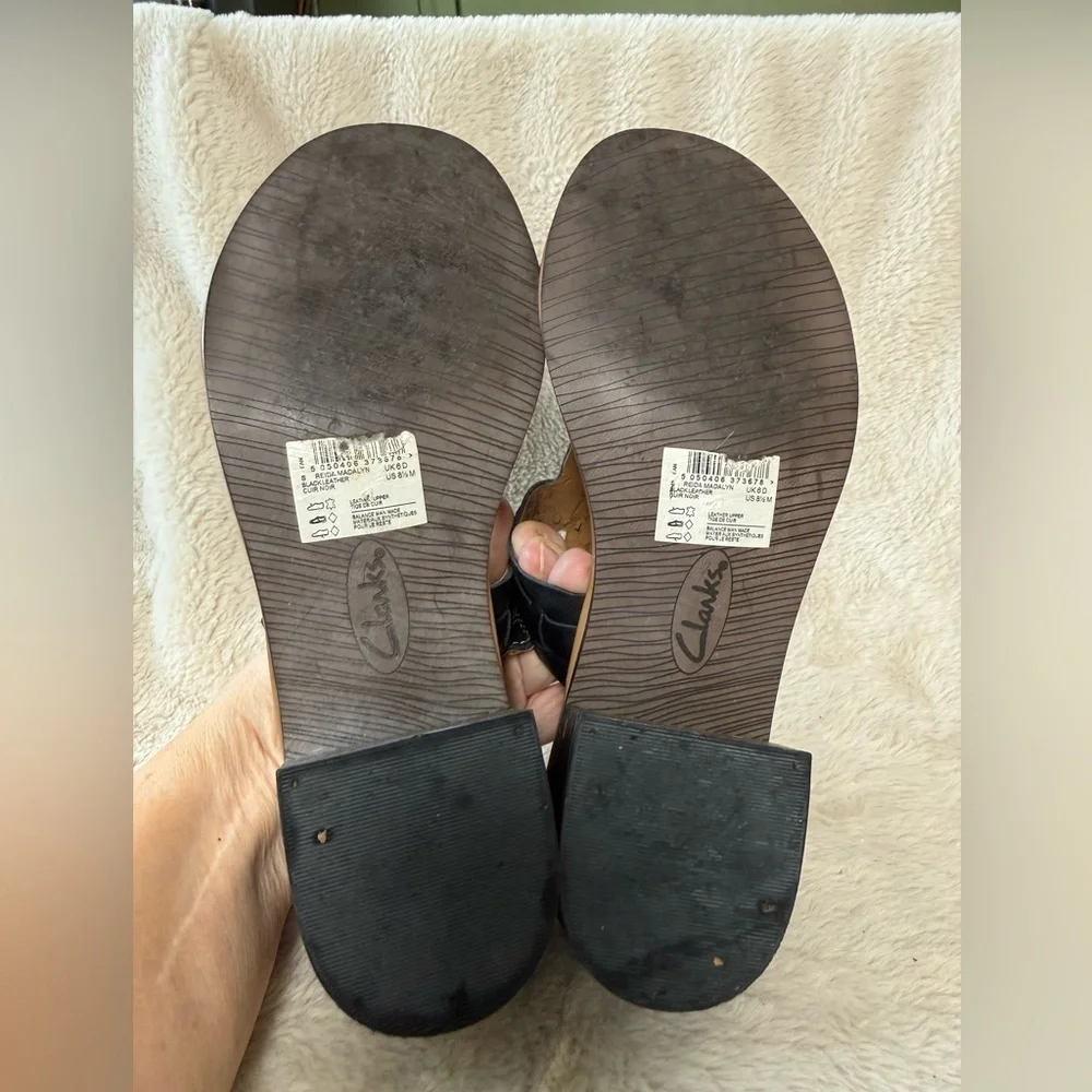 Clark's Collection Madalyn Black Leather Sandals Womens Sz 8.5 *Flaw*